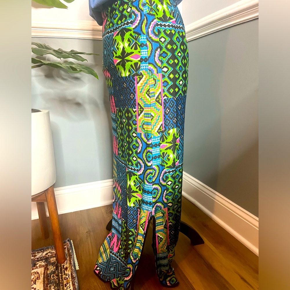 Vintage colorful 70’s skirt. Small-medium. Slits on both sides.